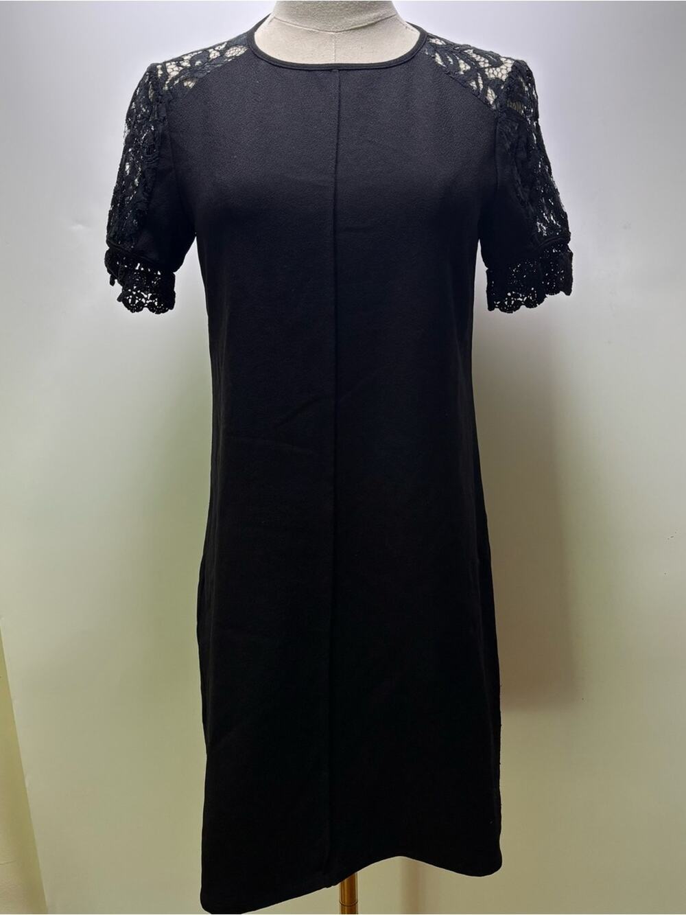 Kut from the Kloth Black Lace-Sleeve Dress Size 2